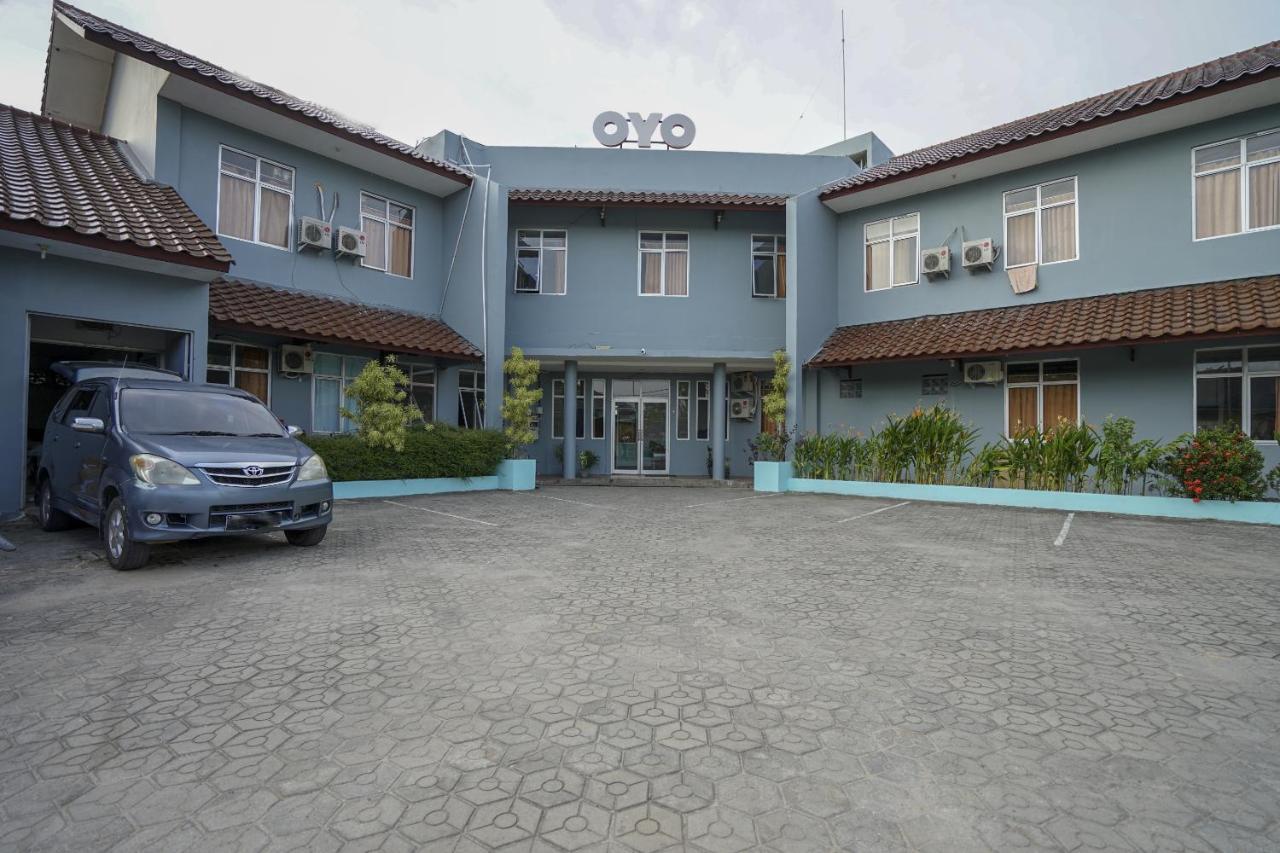 OYO 1844 Bravo Residence Pangkal Pinang Exterior foto
