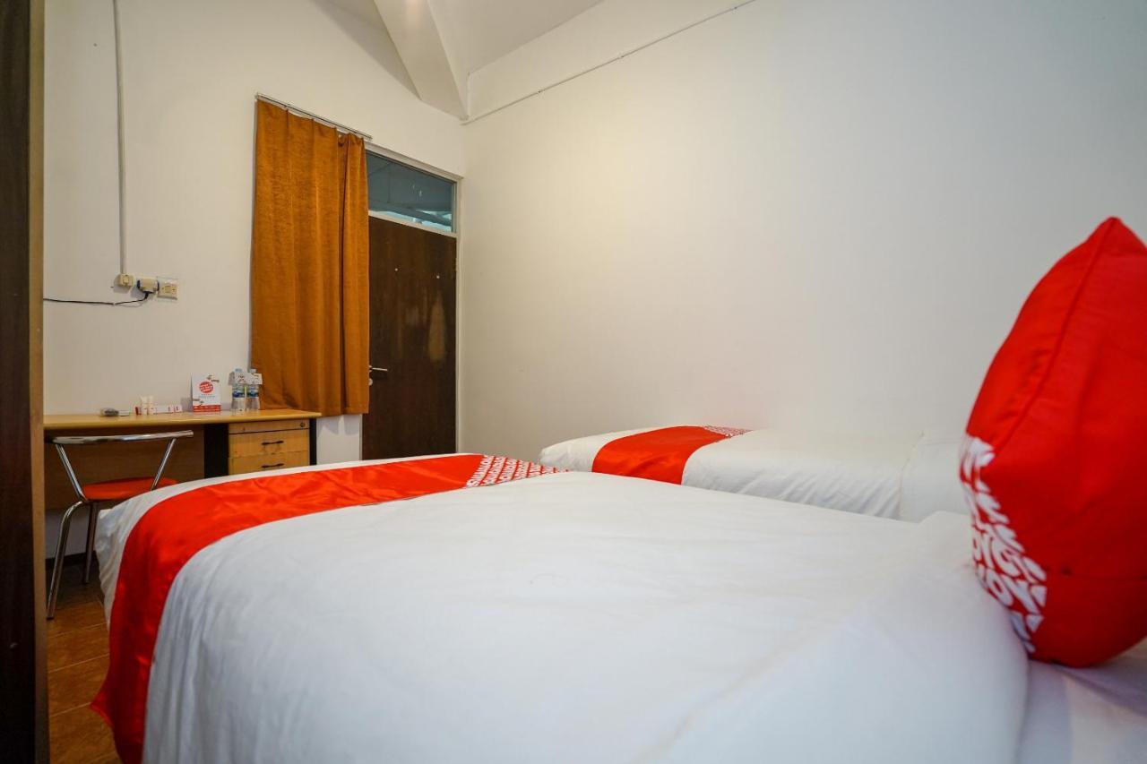OYO 1844 Bravo Residence Pangkal Pinang Exterior foto